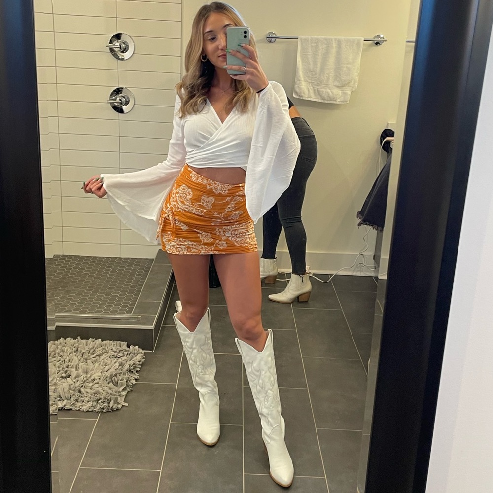 Zara Orange and White Floral Skirt
